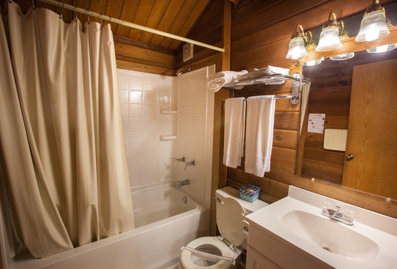 Willow Spring Lake Texoma Camping Resort Cabin 4 מראה חיצוני תמונה