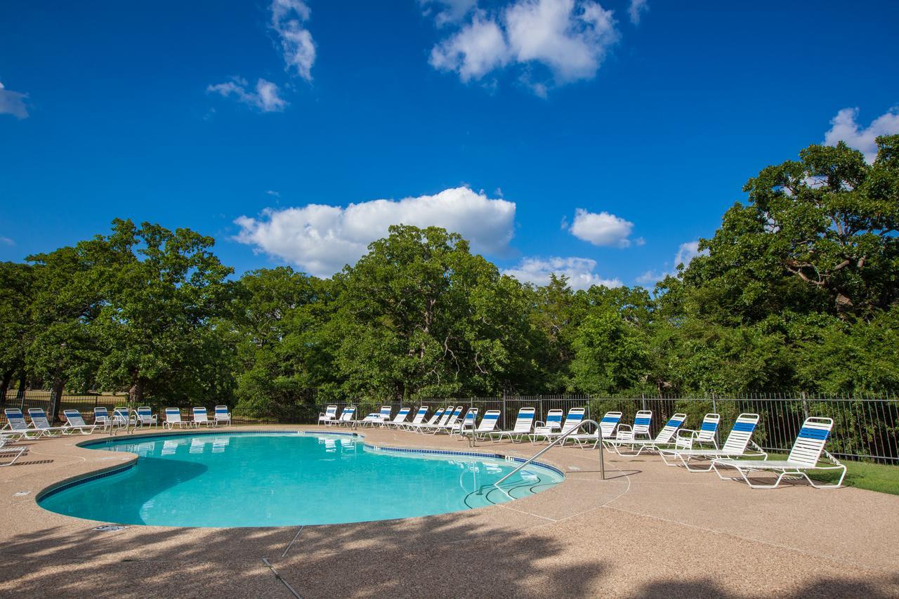 Willow Spring Lake Texoma Camping Resort Cabin 4 מראה חיצוני תמונה